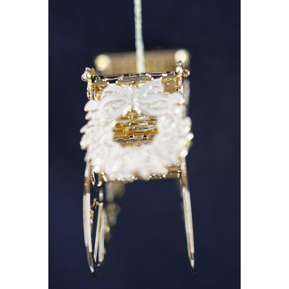 Danbury Mint 2018Gold-Plated Sleigh Ornament With Intricate Snowflake & Swirl De - Picture 5 of 5